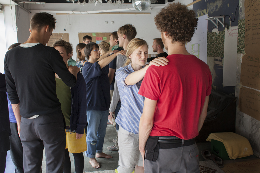 alex fischer, fotograf, darmstadt, 2014, degrowth konferenz, orga plenum, leipzig 