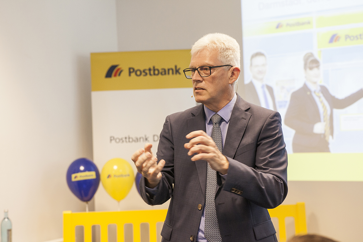 alex fischer, fotograf, darmstadt, erffnung, postbank, vertriebscenter