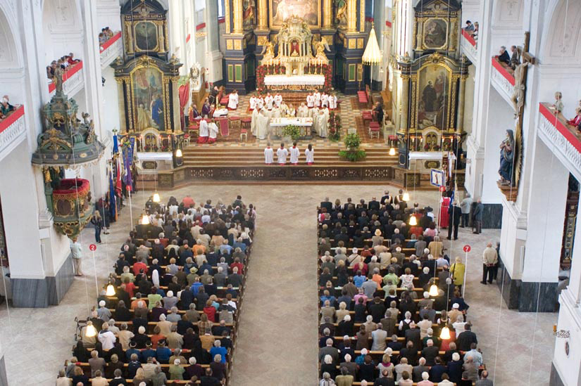 alex fischer, fotograf, darmstadt, vordiplom, fronleichnam, alt oetting, alt tting, kirche, prozession